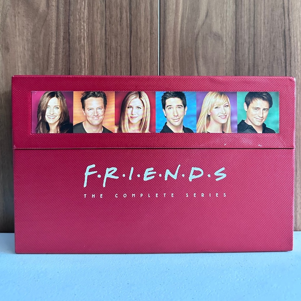 Friends The Complete Series Box Set - Picture 2 of 11